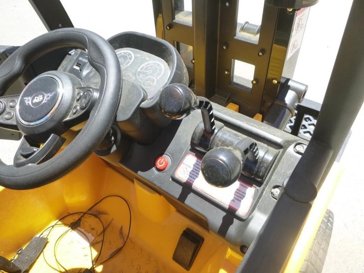 dls-kids-forklift-image-13
