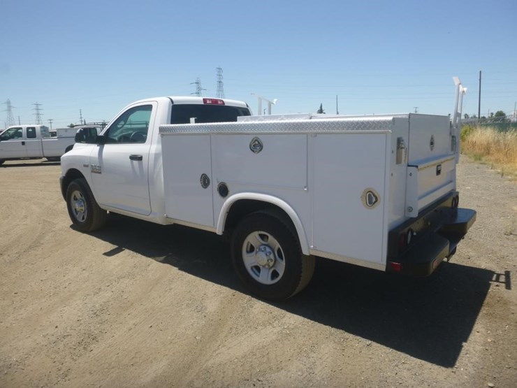 2018-dodge-2500-image-4