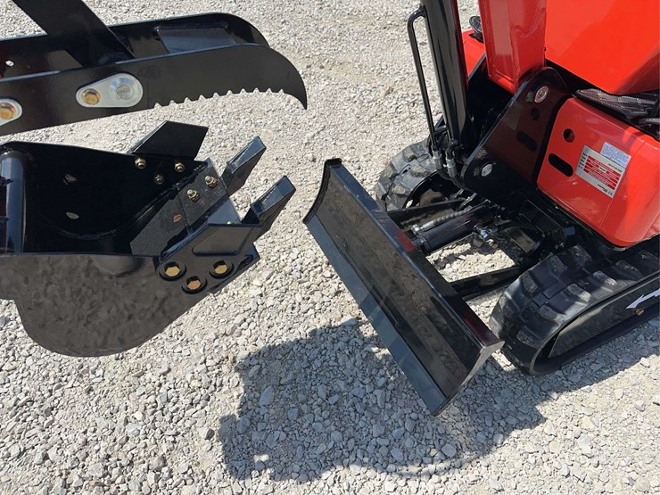 2026-miva-me15-mini-excavator-image-10