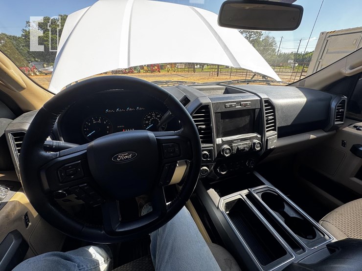 2021-ford-f150-xlt-image-16