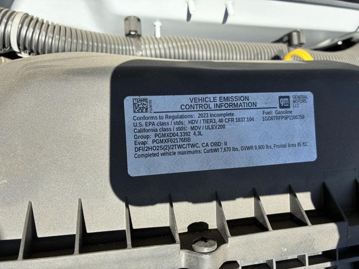 2023-gmc-3500-image-11