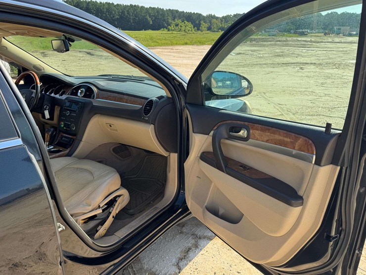 2012-buick-enclave-image-17