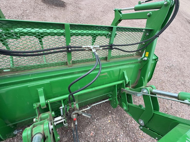 2023-john-deere-6130m-image-13