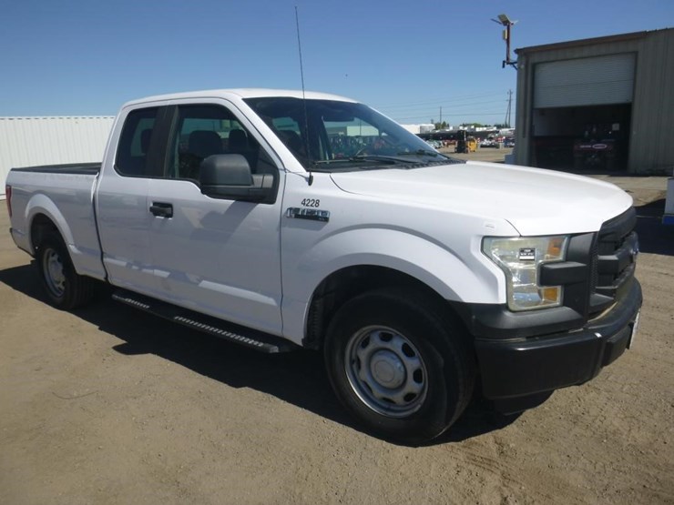 2016-ford-f150-image-2