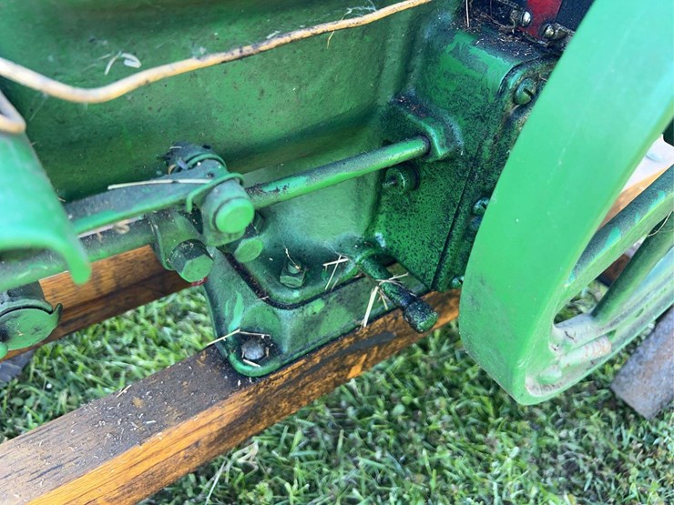 john-deere-e-1-1/2hp-image-14
