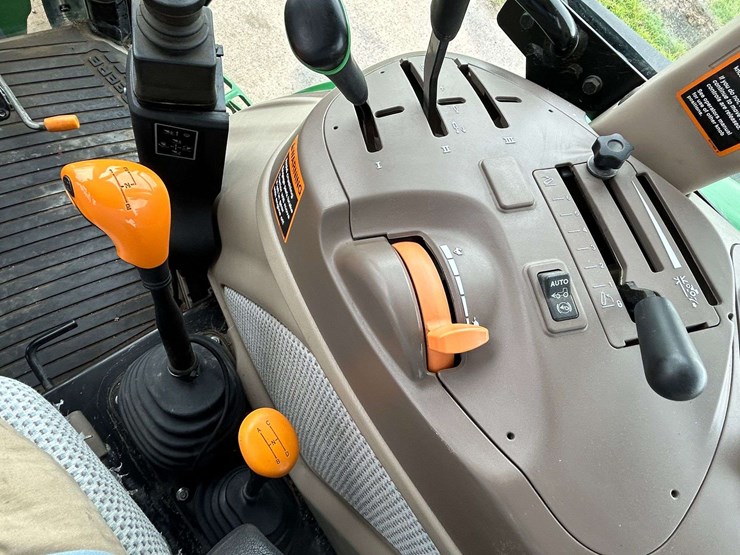 2019-john-deere-6120e-image-48