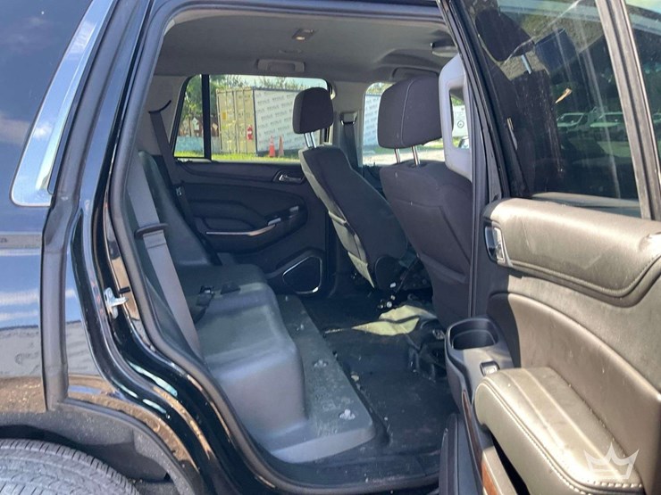 2018-chevrolet-tahoe-image-23