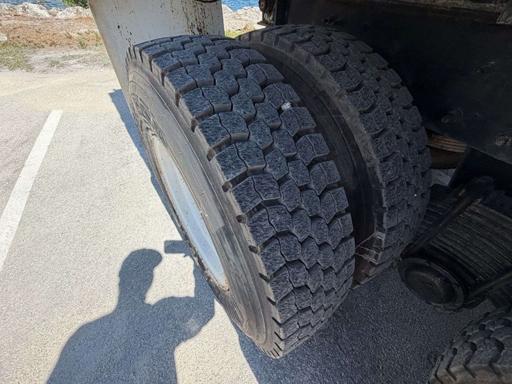 2006-mack-granite-ct713-image-45