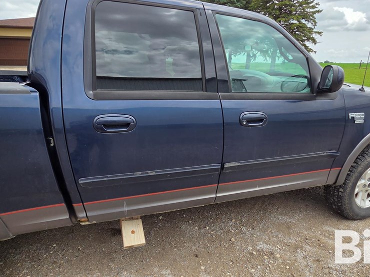 2002-ford-f150-xlt-image-14