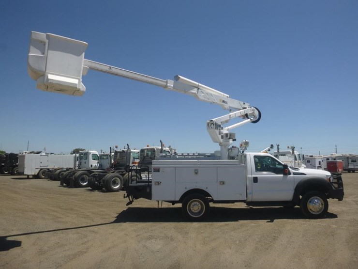 2015-ford-f550-image-11