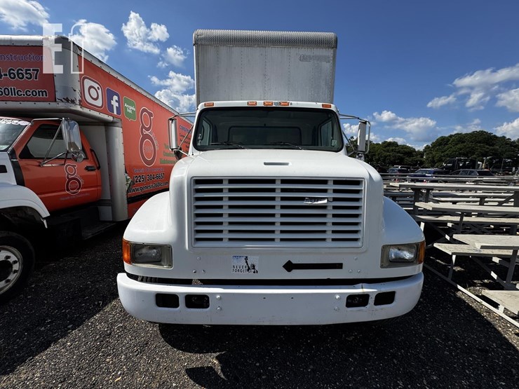 2000-international-4700-image-2