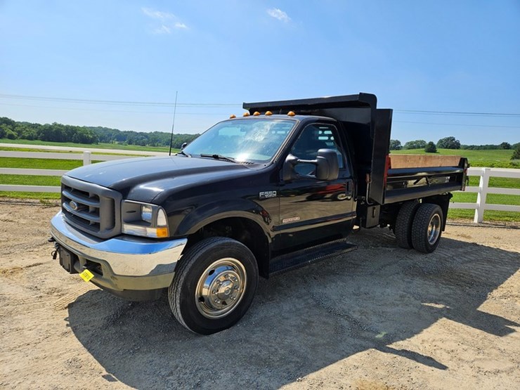 2003-ford-f550-image-1