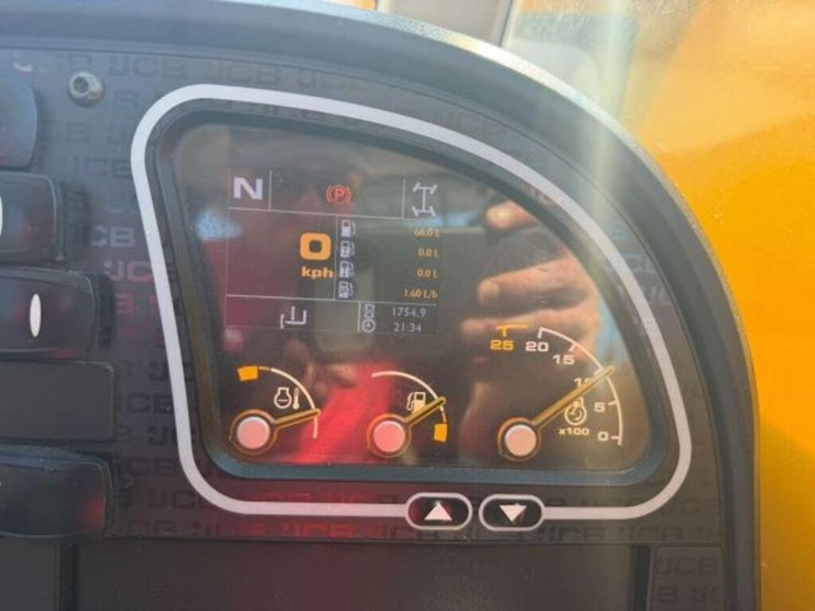 2018-jcb-505-20-image-11