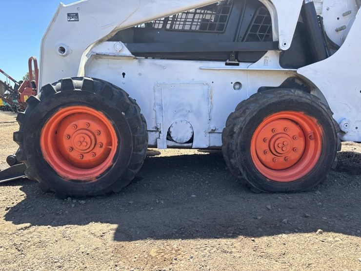 2002-bobcat-s250-image-12