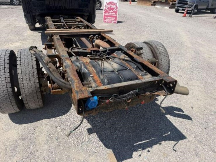 2016-ford-f550-xl-image-28
