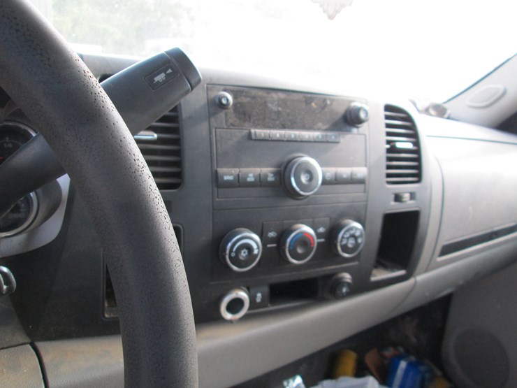 2013-gmc-2500hd-image-35