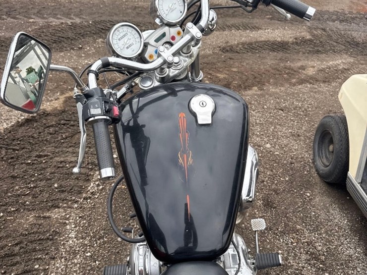 1997-yamaha-xv750-motorcycle-image-7