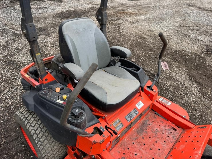 2016-kubota-z725kh-image-15