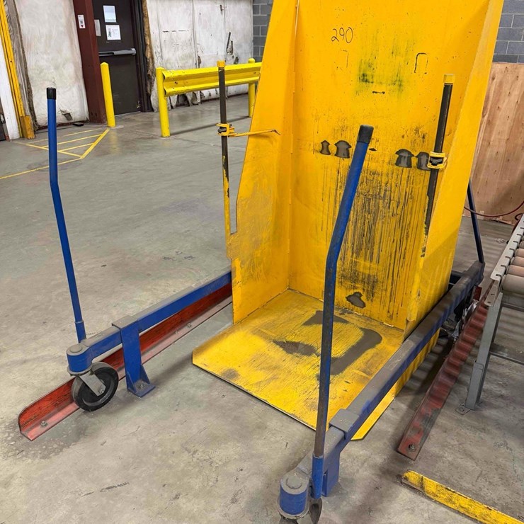 Vestil TCD-U-60-DC Universal DC Trash Can Dumper