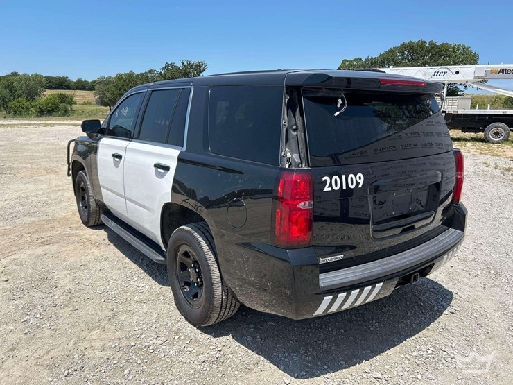 2020-chevrolet-tahoe-image-2