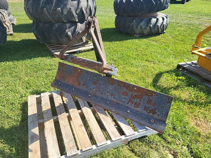 bobcat-60"-3pt-hitch-grader-blade-image-1