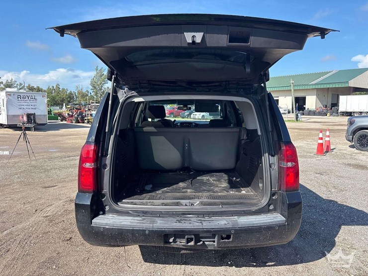 2018-chevrolet-tahoe-image-17