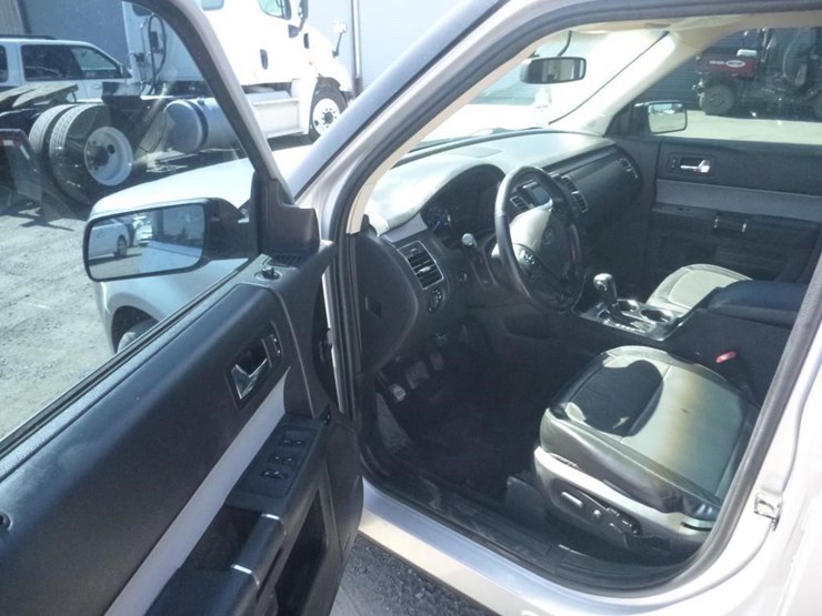 2014-ford-flex-image-5