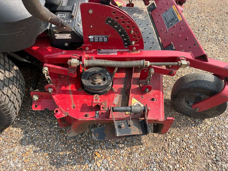 toro-z-master-52"-cut-zero-turn-lawn-mower-(735-hours)-image-10