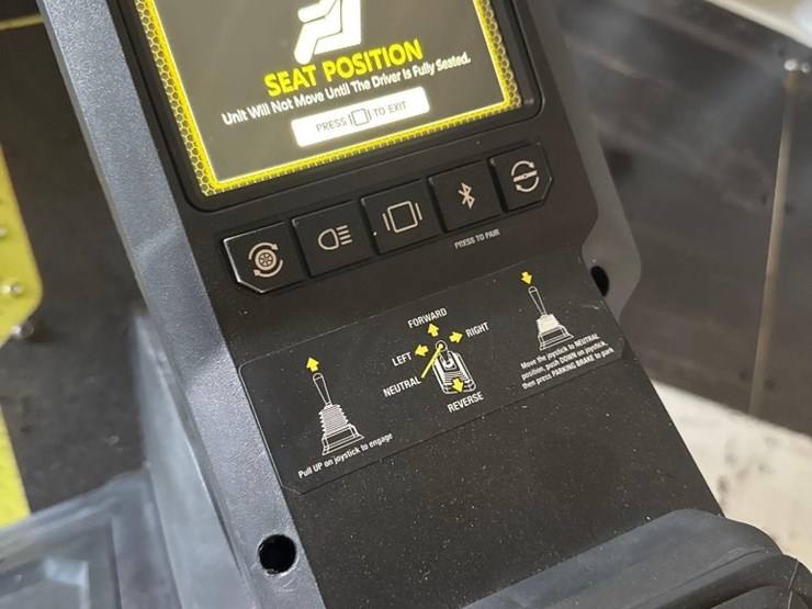 new-ryobi-80v-electric-zero-turn-mower-w/charger-model-z30li-image-7