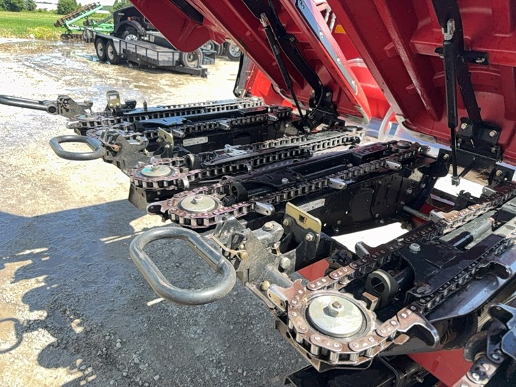 2020-case-ih-4412-image-37