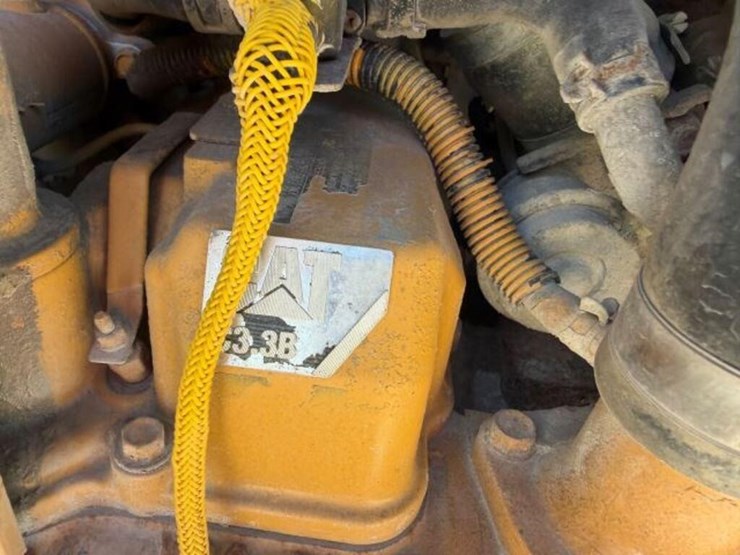 2014-caterpillar-262d-image-32