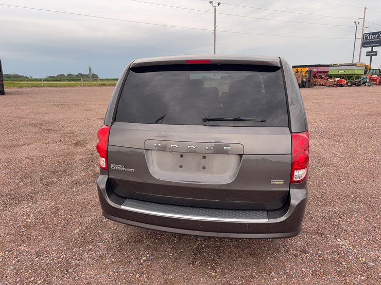 2015-dodge-grand-caravan-image-6