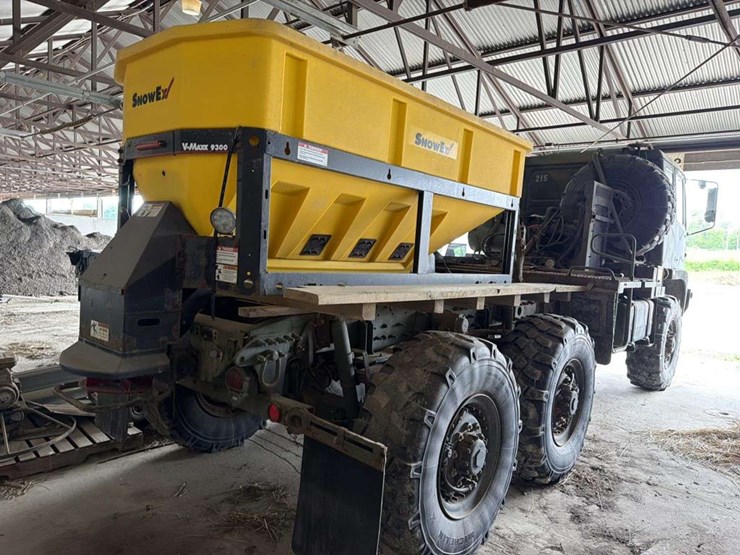 2002-stevenson-6x6-military-truck-image-3