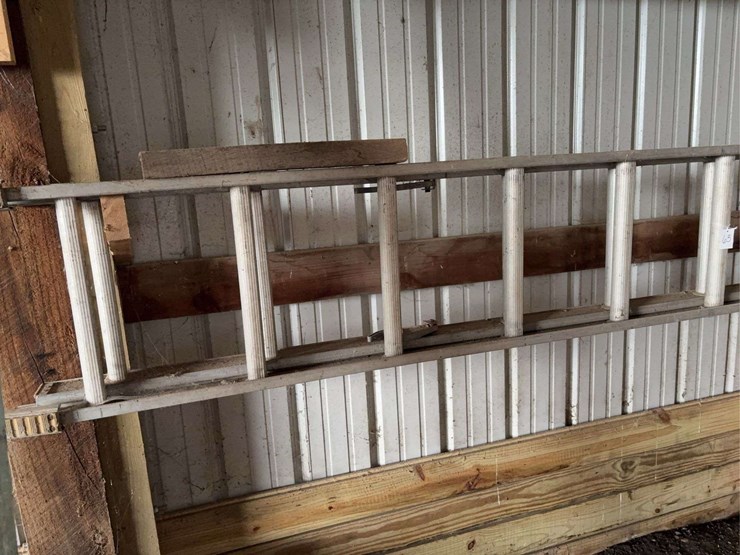 aluminum-extension-ladder-image-2