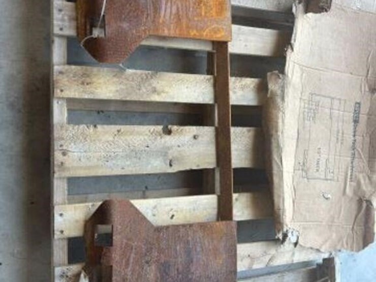 unused-q/c-skid-steer-mount-plate-image-12