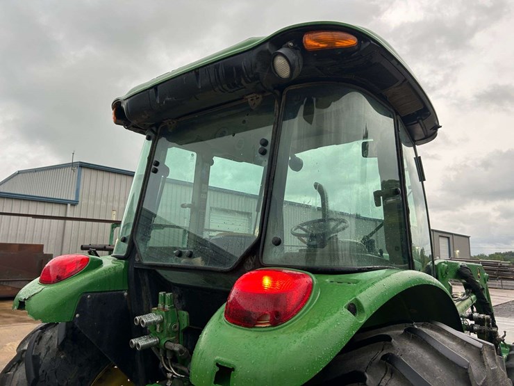 2012-john-deere-5101e-image-12