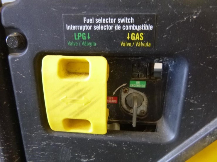champion-dual-fuel-generator-image-9