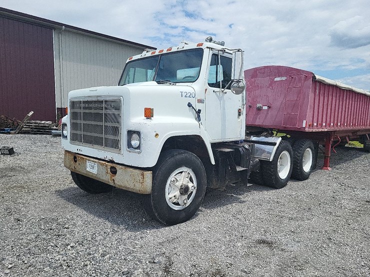 1979-international-s2200-image-1