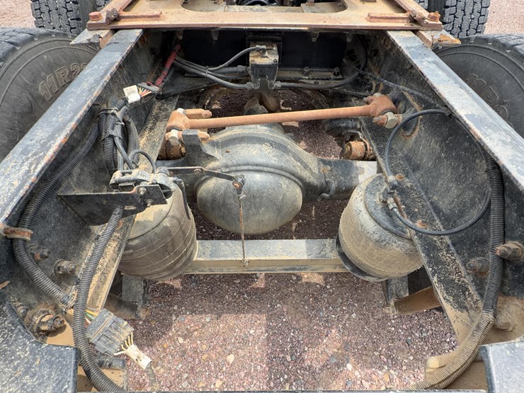 2006-kenworth-t800-image-32