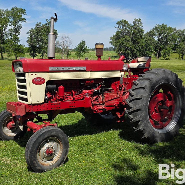 1961 INTERNATIONAL 560