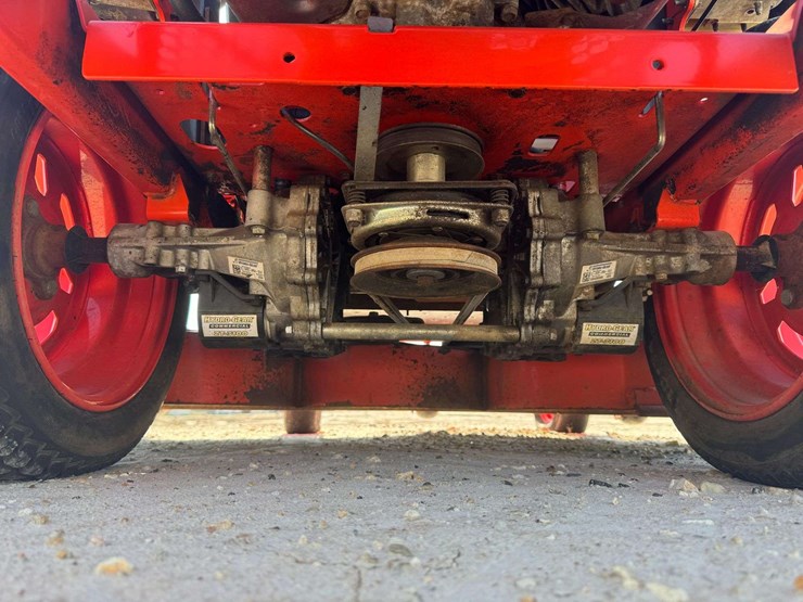 kubota-z125-54"-cut-zero-turn-lawn-mower-(199.3-hours)-image-19