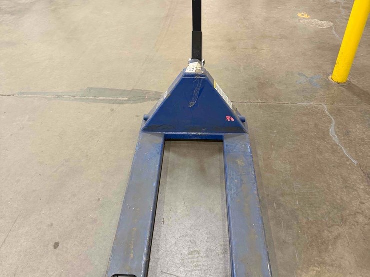 manual-pallet-jack-image-1