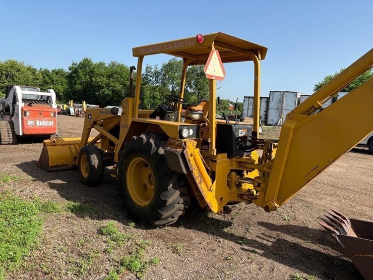 john-deere-jd410-tractor-loader-backhoe-image-7