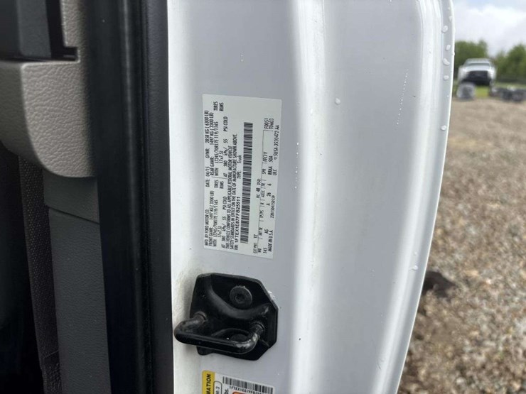 2015-ford-f150-xl-image-20