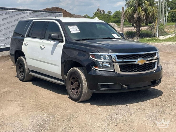 2019-chevrolet-tahoe-image-2