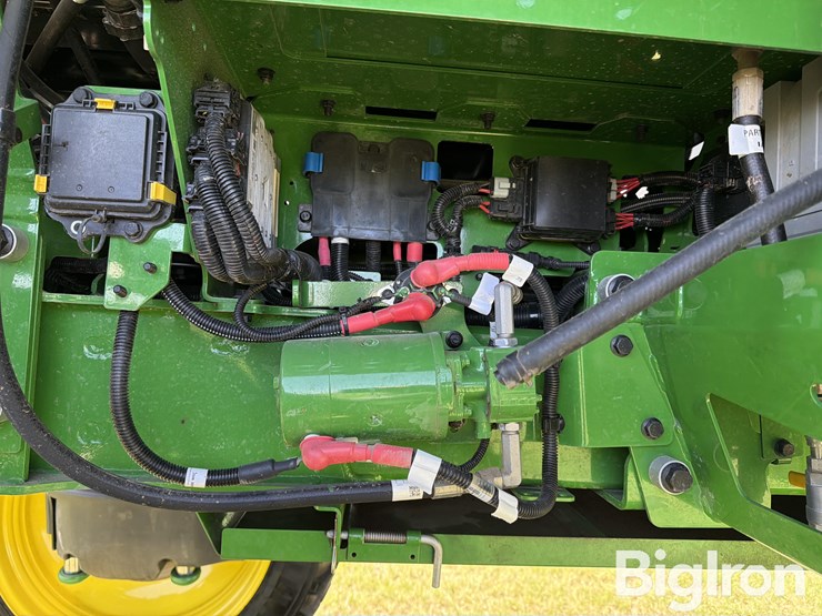 2024-john-deere-412r-image-16