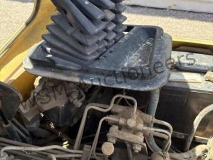 yale-gec-080-forklift-image-15