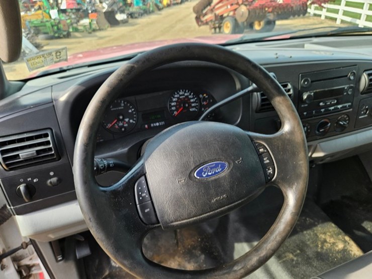 2007-ford-f550-image-27