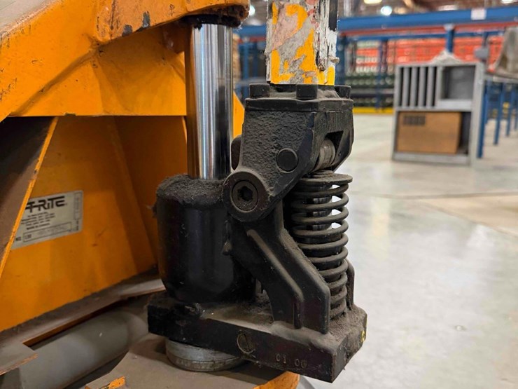 manual-pallet-jack-image-5