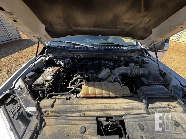 2021-ford-f150-xlt-image-15
